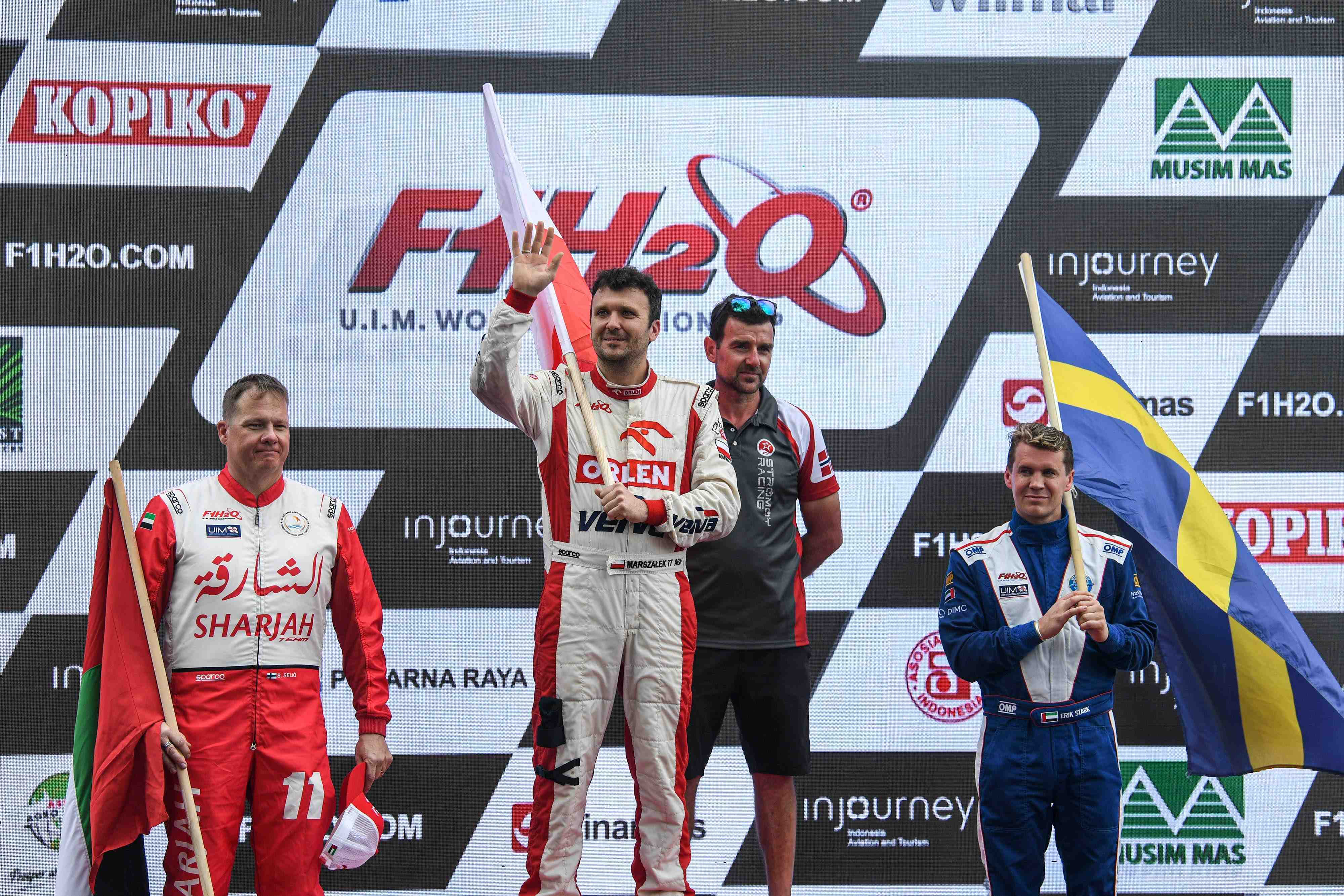 Juara F1 Powerboat di Danau Toba