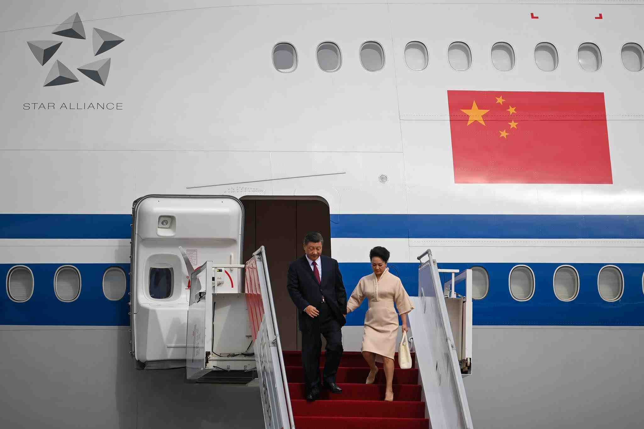 Presiden China Tiba di Bali