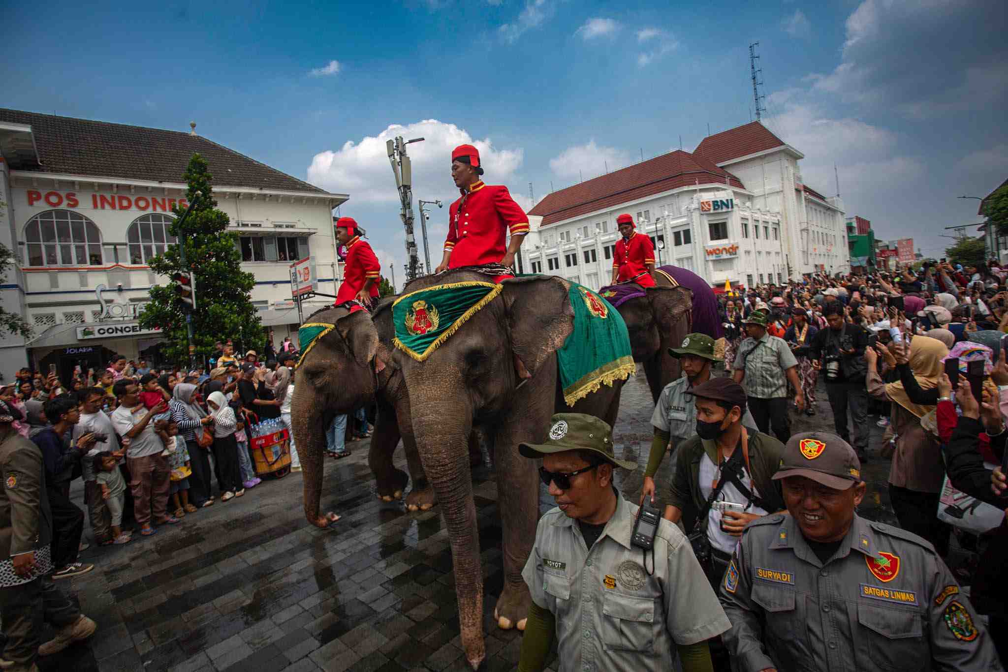 Sebuah Tradisi Bernama Grebeg Maulid