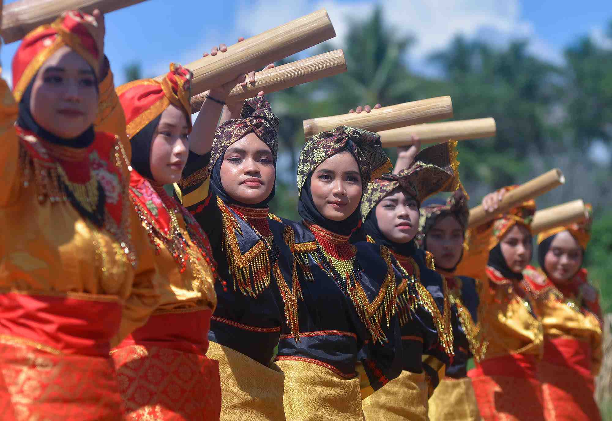 Tarian untuk Panganan Bernama Lemang