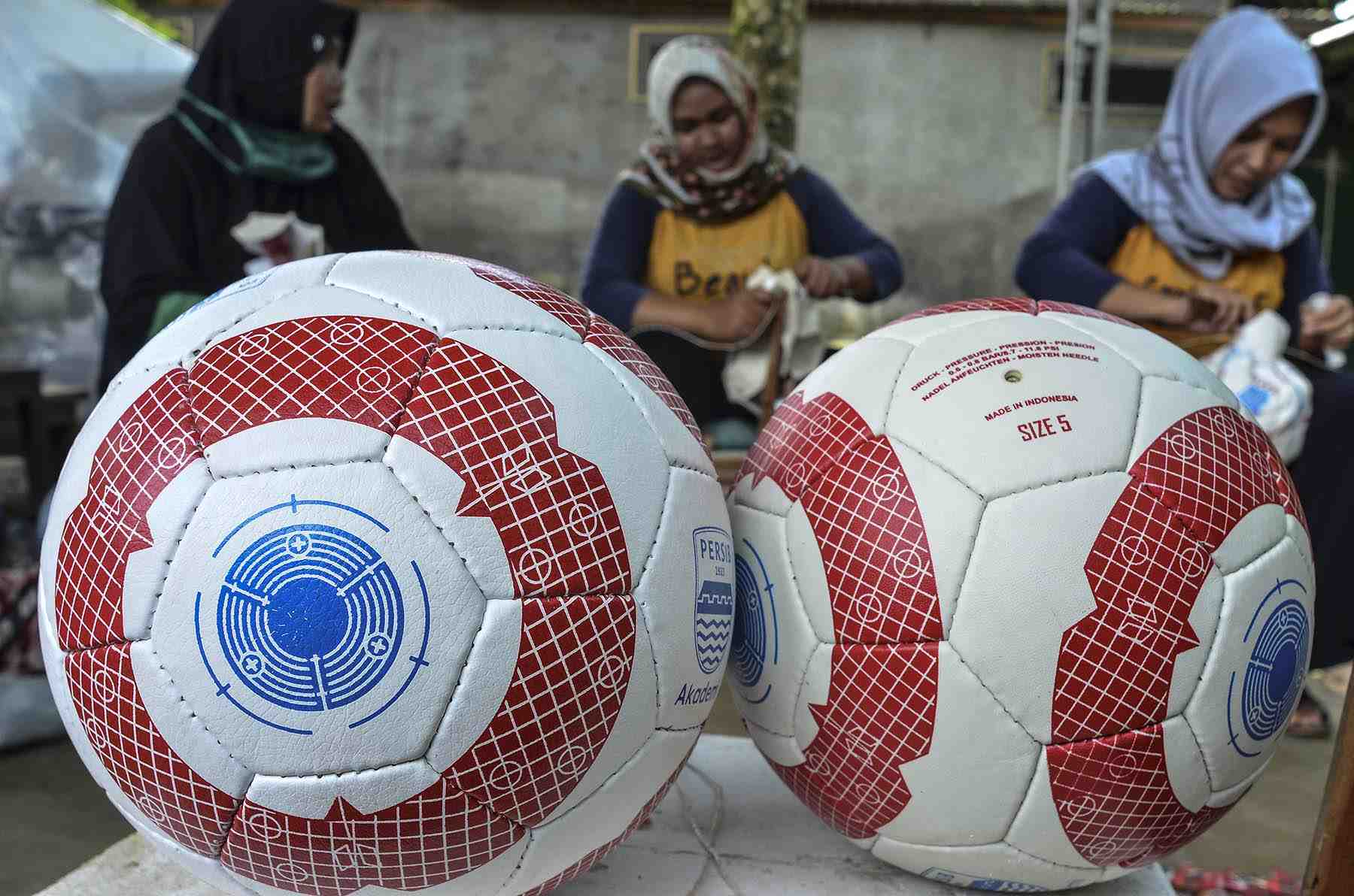 PRODUKSI BOLA DI CIAMIS
