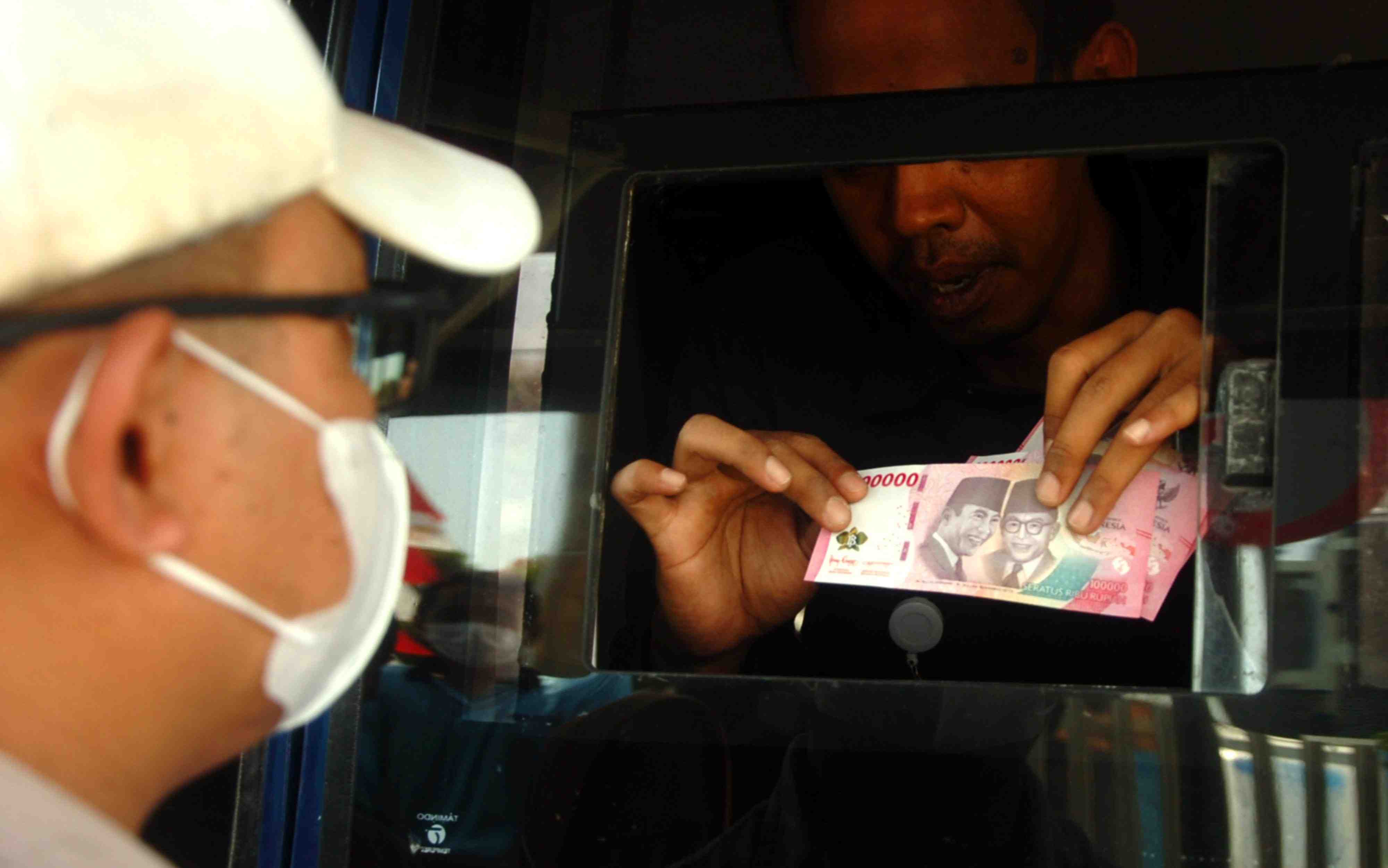 Meremajakan Rupiah