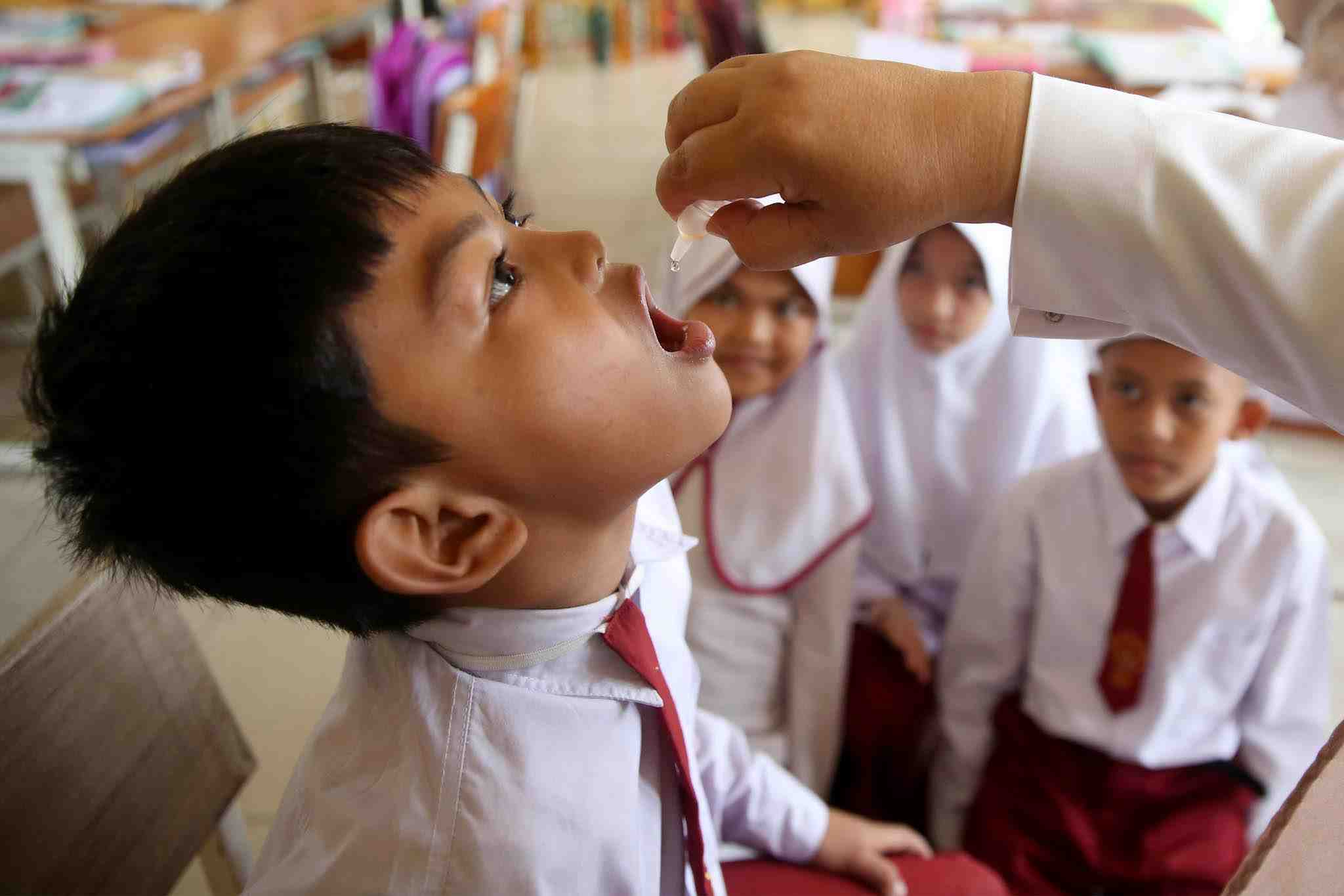 Menggencarkan Vaksin Polio di Indonesia